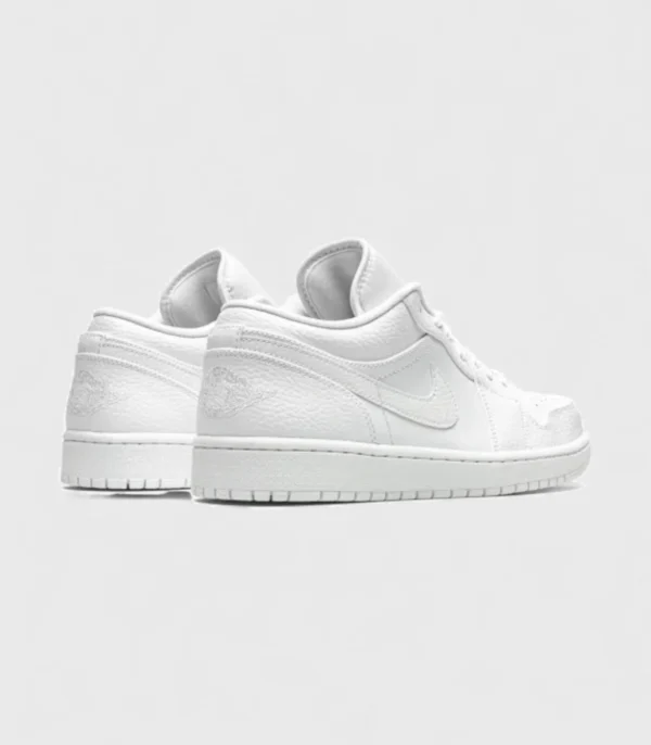 'Triple White 2022'