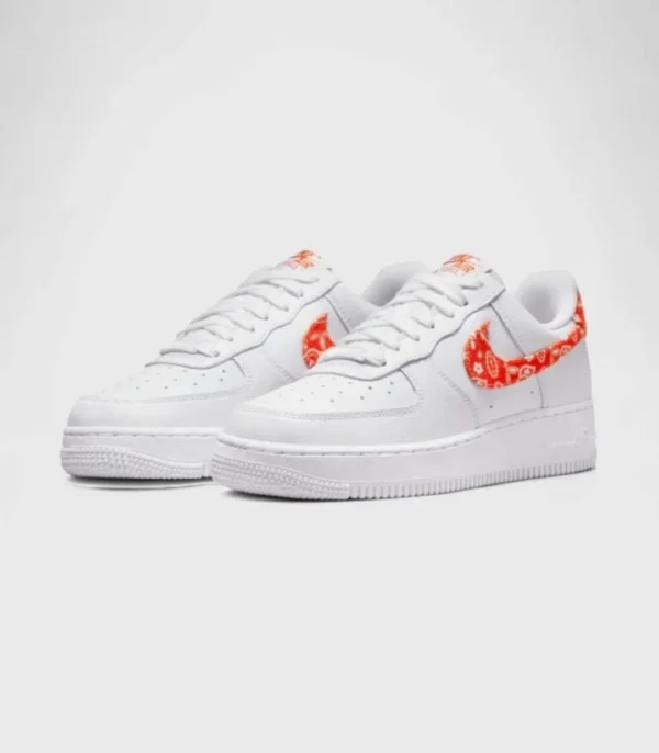 '07 Essential Orange Paisley'