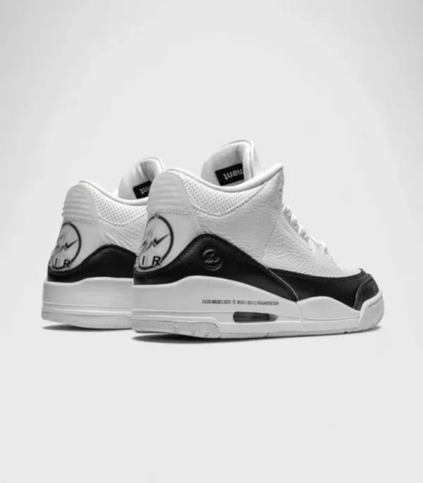 'Fragment White Black'