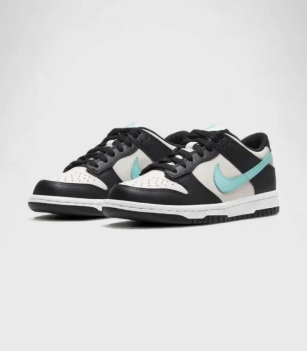'Grey Tiffany'