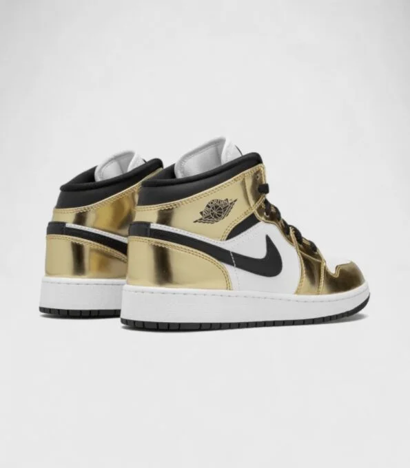'White Metallic Gold'