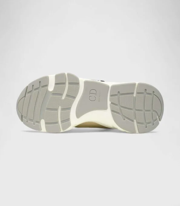 'B22 Cream'