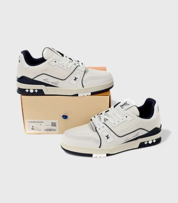 'Trainer Dark Blue Pattern'