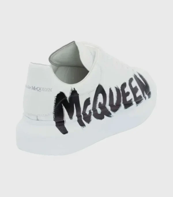 'Oversized Graffiti White'