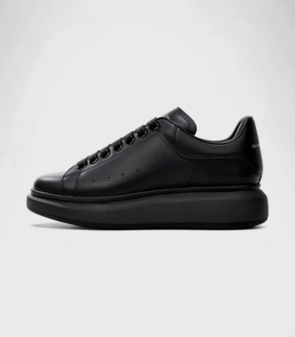 'Total Black'