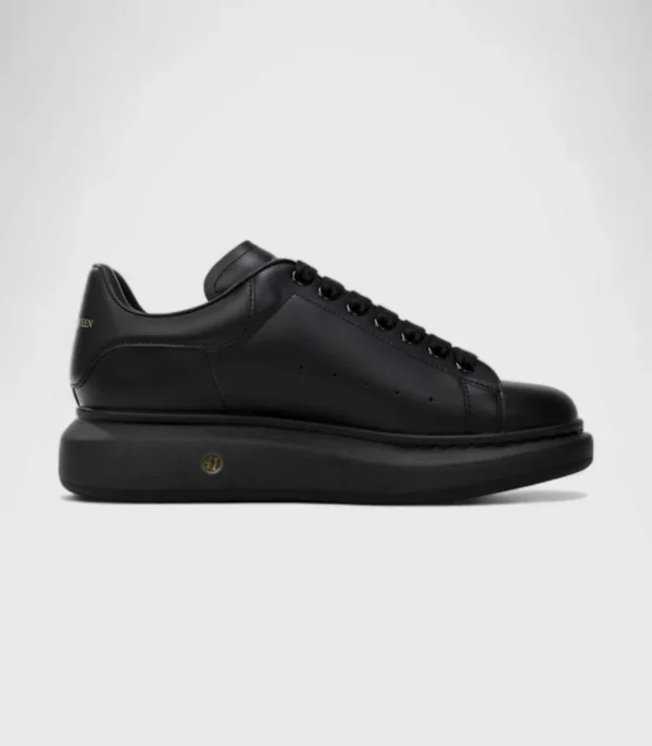 'Total Black'
