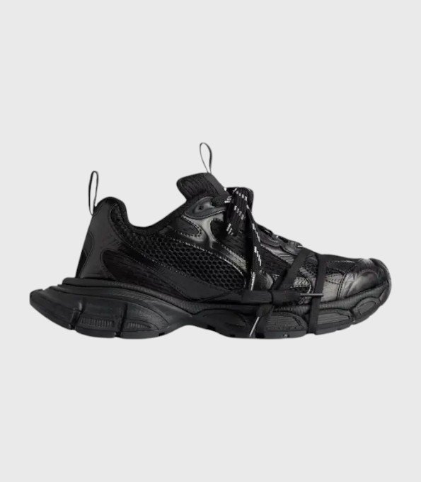 'Trainers In Black'