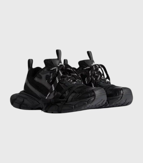 'Trainers In Black'