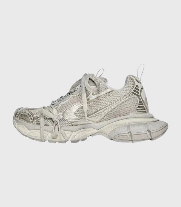 'Trainers In Off White'
