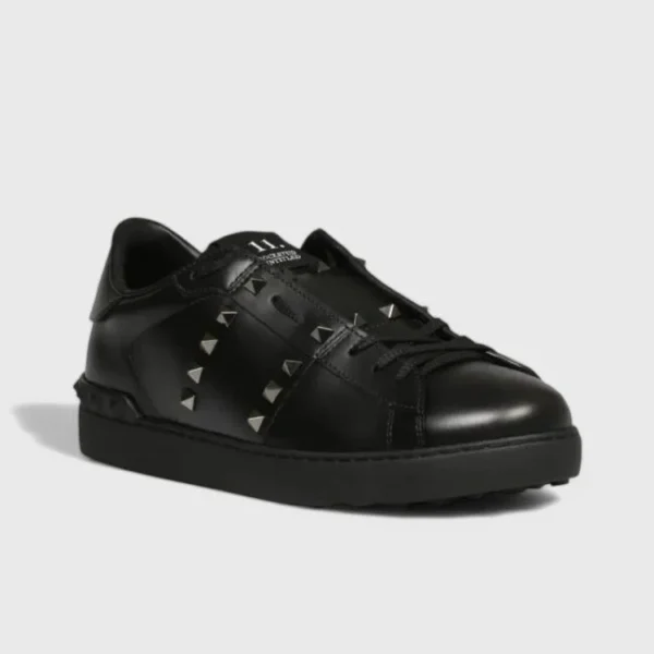 'Rockstud Total Black'